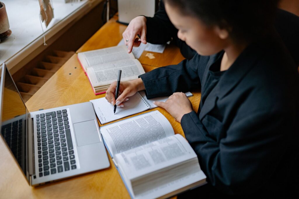 Điều Kiện Du Học Hàn Quốc: GPA, Độ Tuổi, Sức Khỏe | LETCO