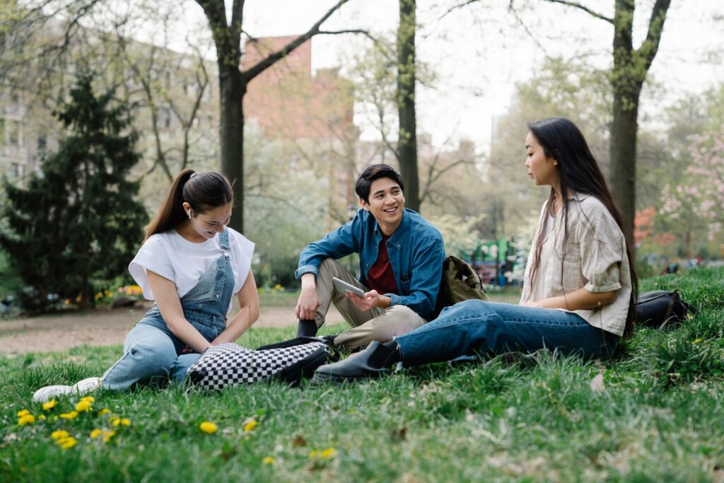 Văn Hóa Và Pháp Luật Hàn Quốc: Điều Du Học Sinh Cần Biết