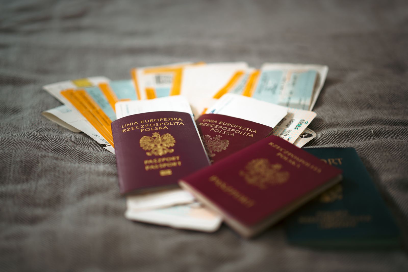 Hồ sơ, hộ chiếu chuẩn bị xin visa du học Hàn Quốc
