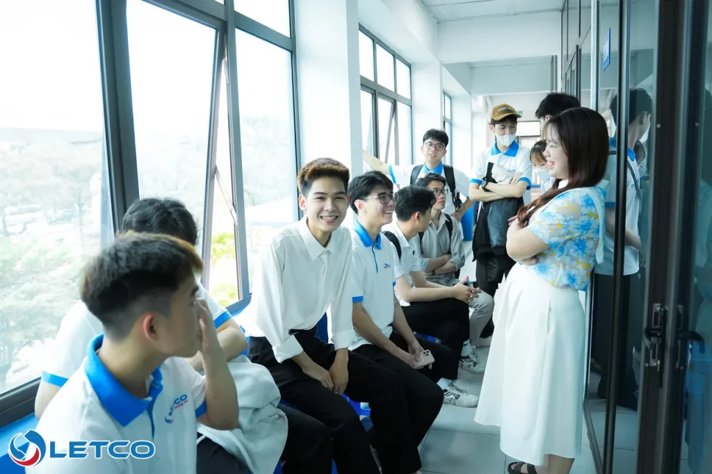 Du Học Hàn Quốc Vừa Học Vừa Làm: Quy Định & Thu Nhập Thật