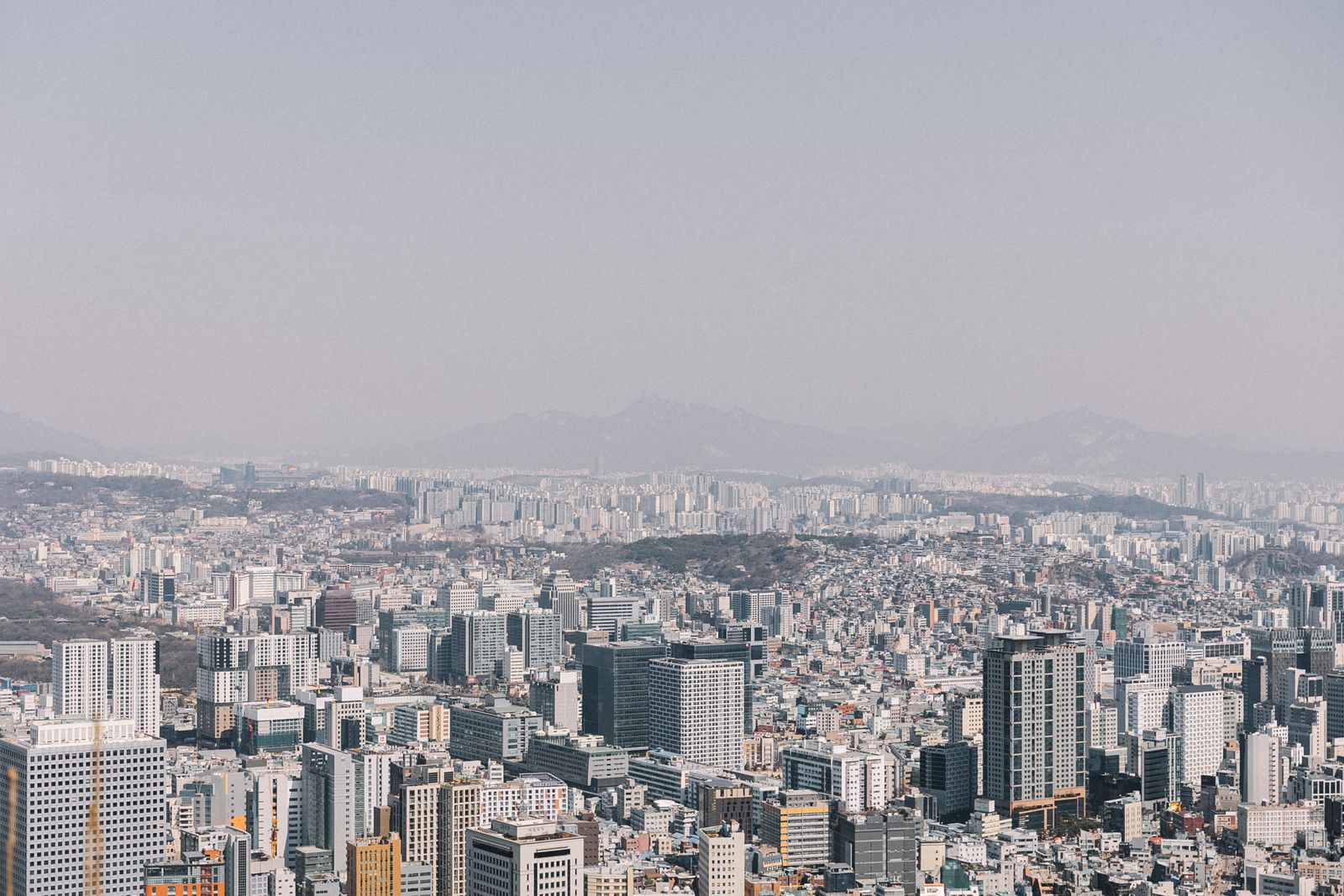 Toàn cảnh thành phố Seoul, điểm đến quen thuộc của du học sinh